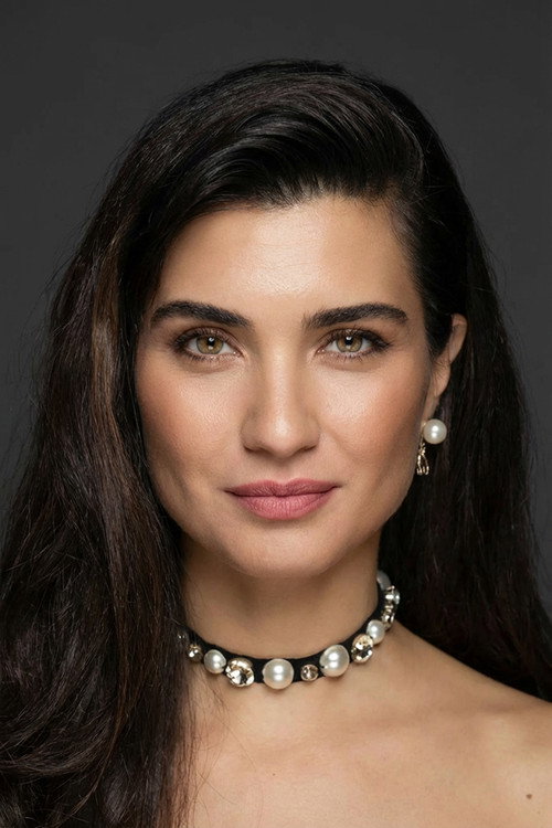 Tuba Büyüküstün profil fotoğrafı