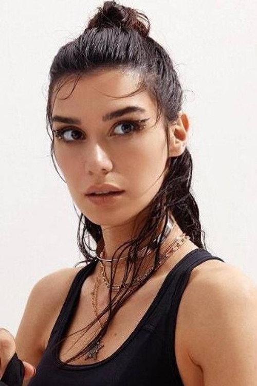 Burcu Kıratlı profil fotoğrafı