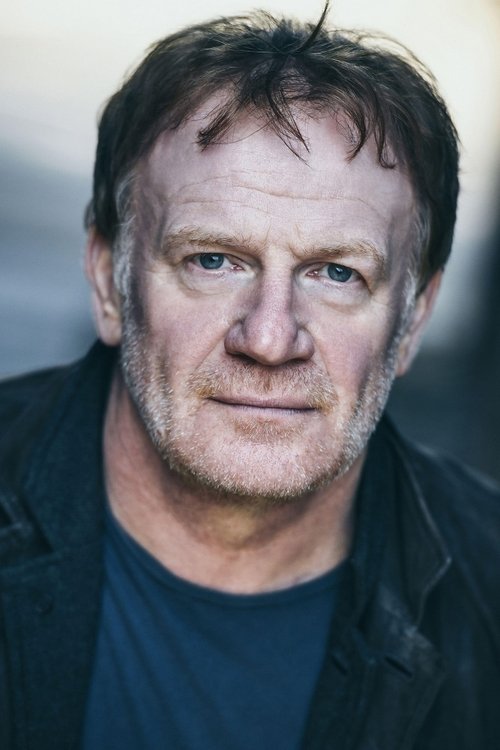Mark Lewis Jones profil fotoğrafı