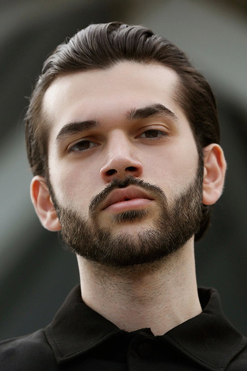 Yiğit Ege Yazar profil fotoğrafı