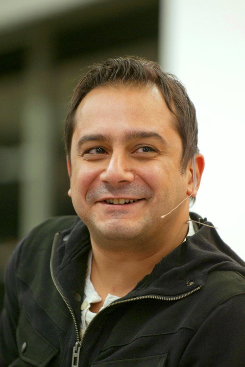 Emrah Serbes profil fotoğrafı