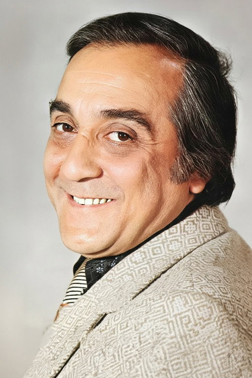 Selim Naşit profil fotoğrafı