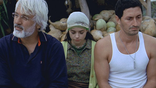 Mutluluk yapımından bir kare (1)