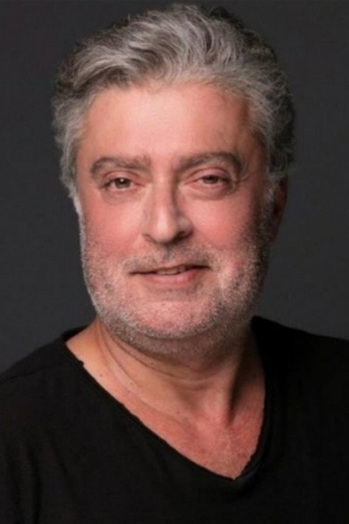 Mert Asutay profil fotoğrafı