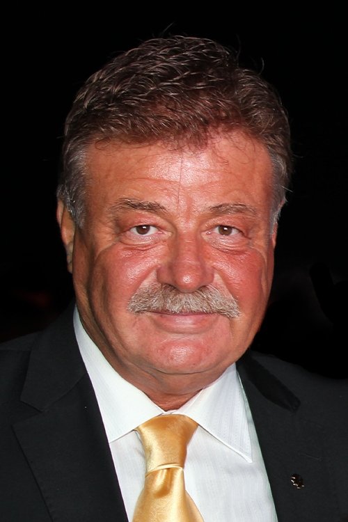 Nuri Alço profil fotoğrafı
