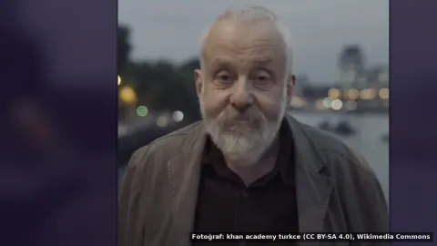 Mike Leigh — Mike Leigh, son filmiyle Londra'da alkışlandı