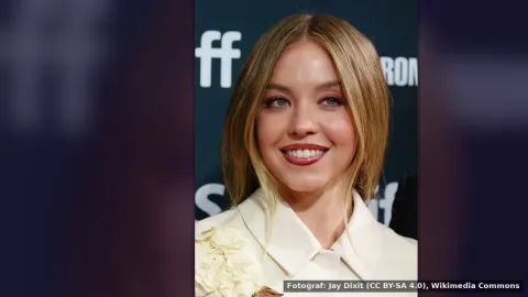 Sydney Sweeney — Sydney Sweeney, koyu kahverengi bir perukla Santa Monica'da gizlendi