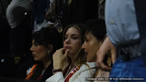 Eda Ece — Eda Ece, rol seçimlerinde öpüşme sahnesi çekmeden karar verdi