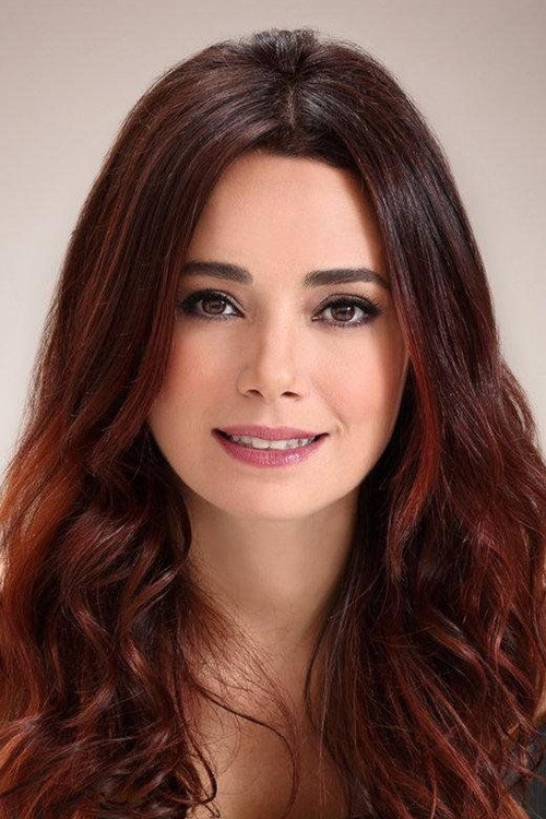Özgü Namal profil fotoğrafı
