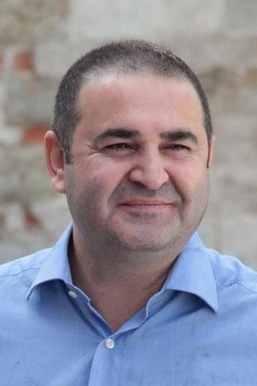 Şafak Sezer profil fotoğrafı