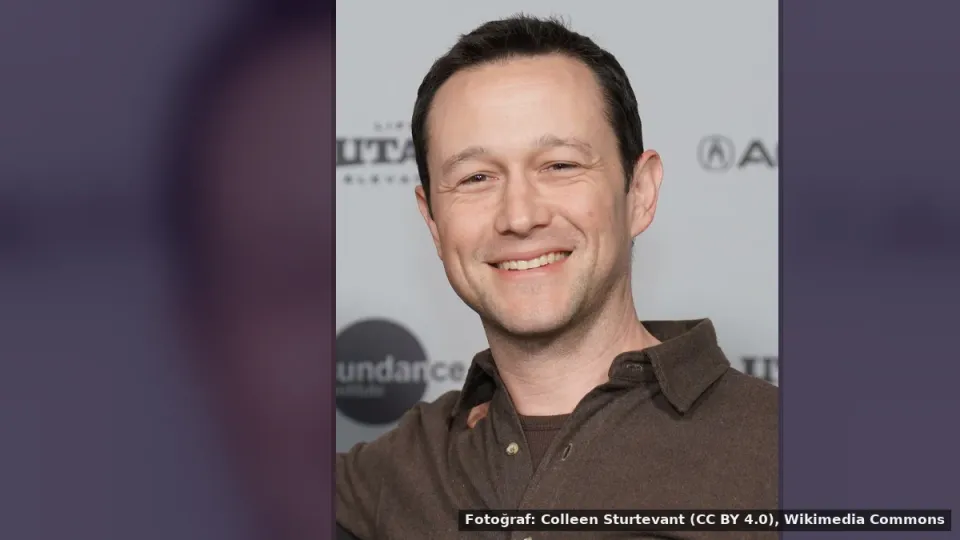 Joseph Gordon-Levitt — Joseph Gordon-Levitt: A.I. İnsan Intimliğini Ele Geçirebilir