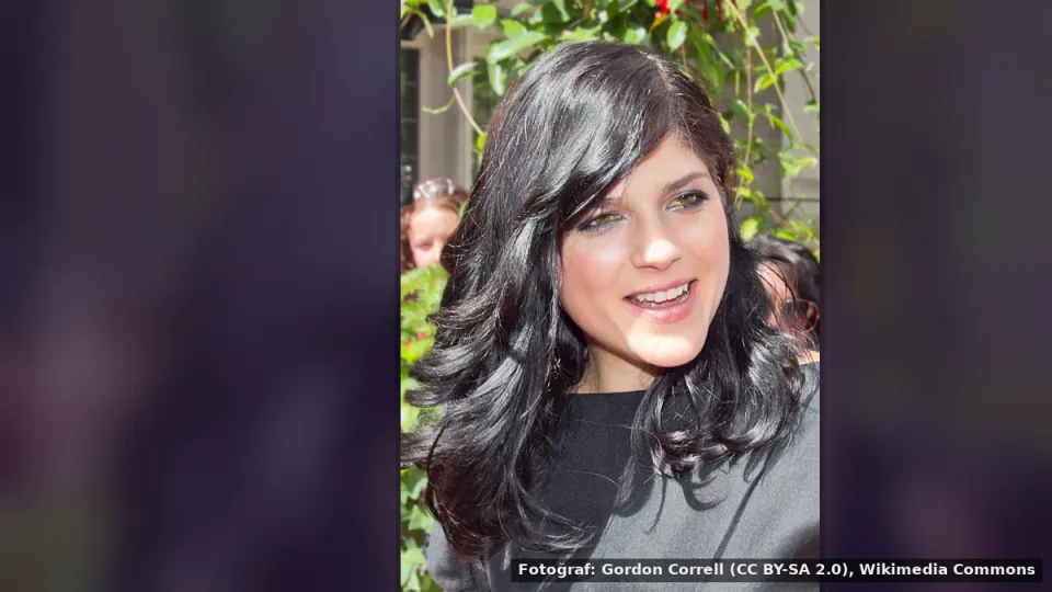 Selma Blair — Uçaktaki saldırı iddiasıyla gözaltına alınan Selma Blair'in avukatı sağlık sorunlarını savundu