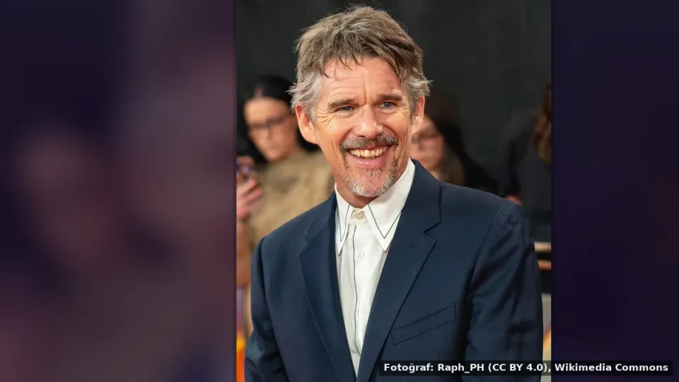 Ethan Hawke — Ethan Hawke, 'Midnight Radio' adlı podcast ile karanlık hikayeyi anlatıyor