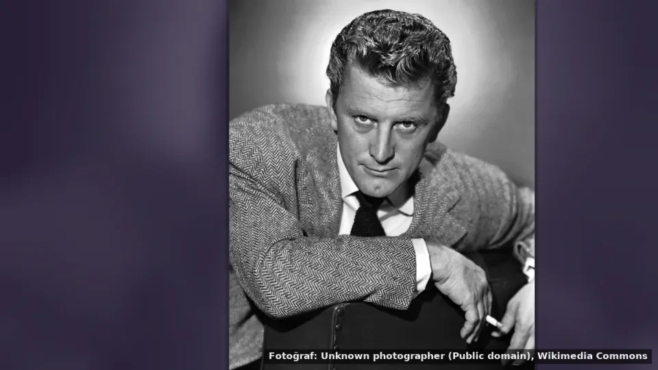 Kirk Douglas — Kirk Douglas, Kubrick'le Savaştı ve 'I Am Spartacus' Sahnesini Kazandı