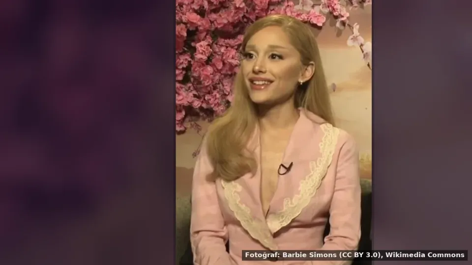 Ariana Grande — Pete Davidson, Ariana Grande'ya yönelik eleştirilere tepki verdi