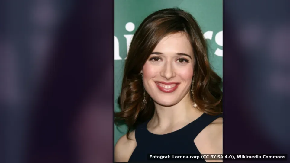 Marina Squerciati — Chicago P.D.'da Kim Burgess ve Adam Ruzek'in yeni evlilik hikayesi
