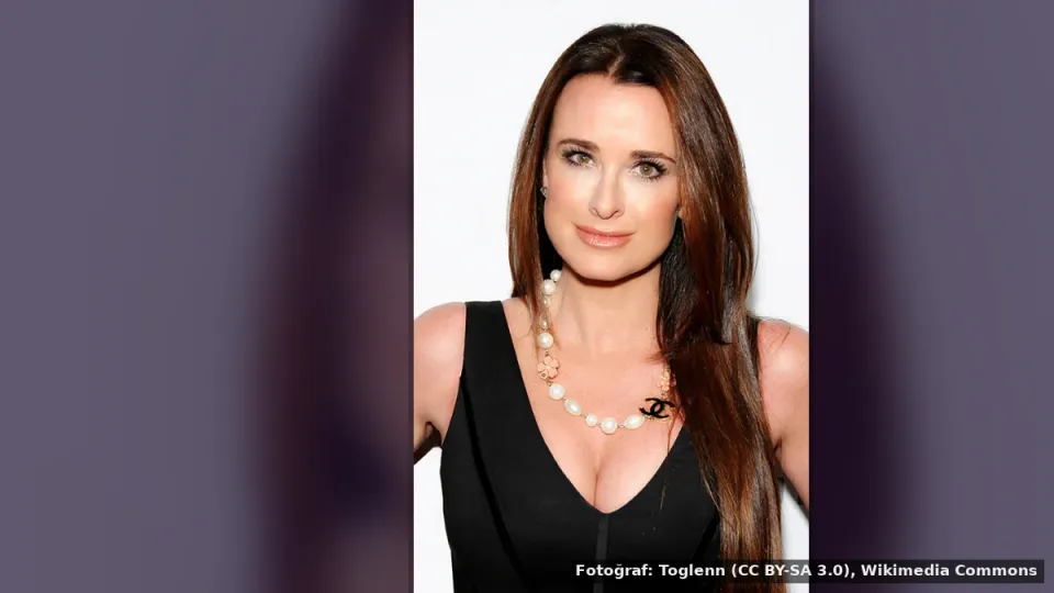 Kyle Richards — Kyle Richards, 5 Dolarlık Cildi Parlaklaştırıcı Ürünü Tavsiye Etti