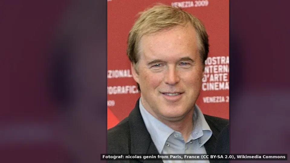Brad Bird — Brad Bird'in 'Ray Gunn' İncelemesi: Retro-Futuristik Bir Detektif Hikayesi