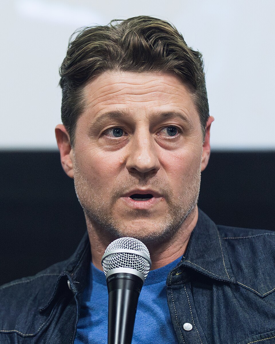 Ben McKenzie fotoğrafı