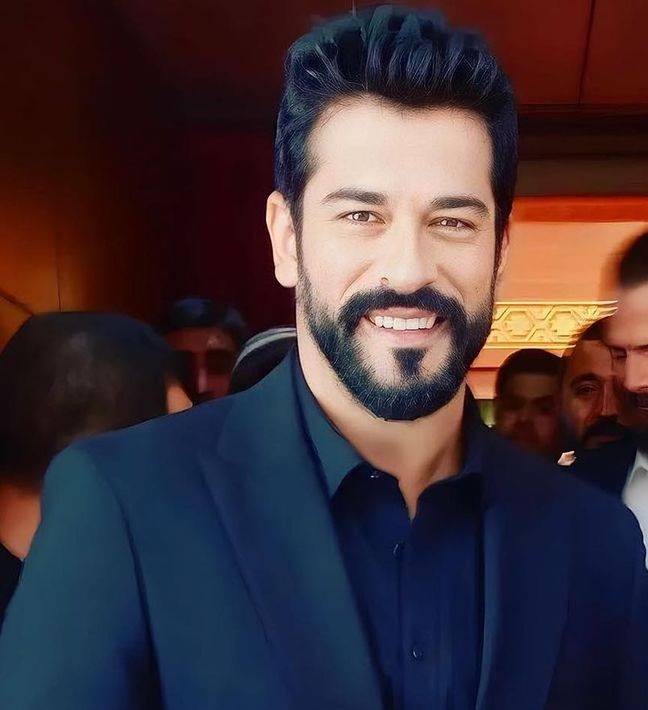 Burak Özçivit fotoğrafı